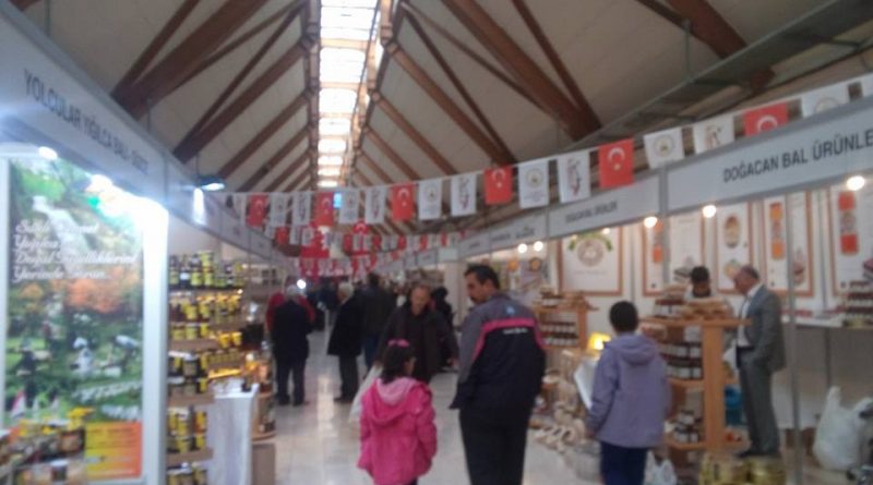 Arıcılardan İstanbul Bal ve Arı Ürünleri Festivali 'ni Ziyaret 